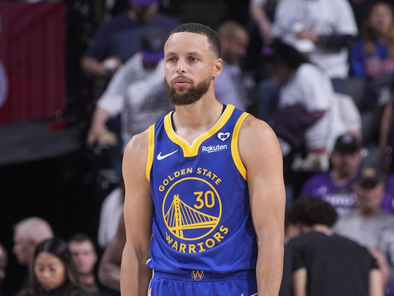 Under Armour splits with Steph Curry