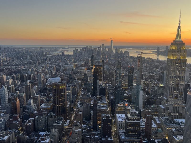 As Manhattan’s condo market wavers, rents are still rising