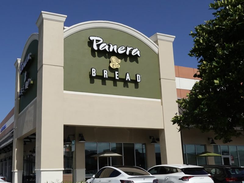 Panera Bread unveils turnaround plan with bigger portions, more staff