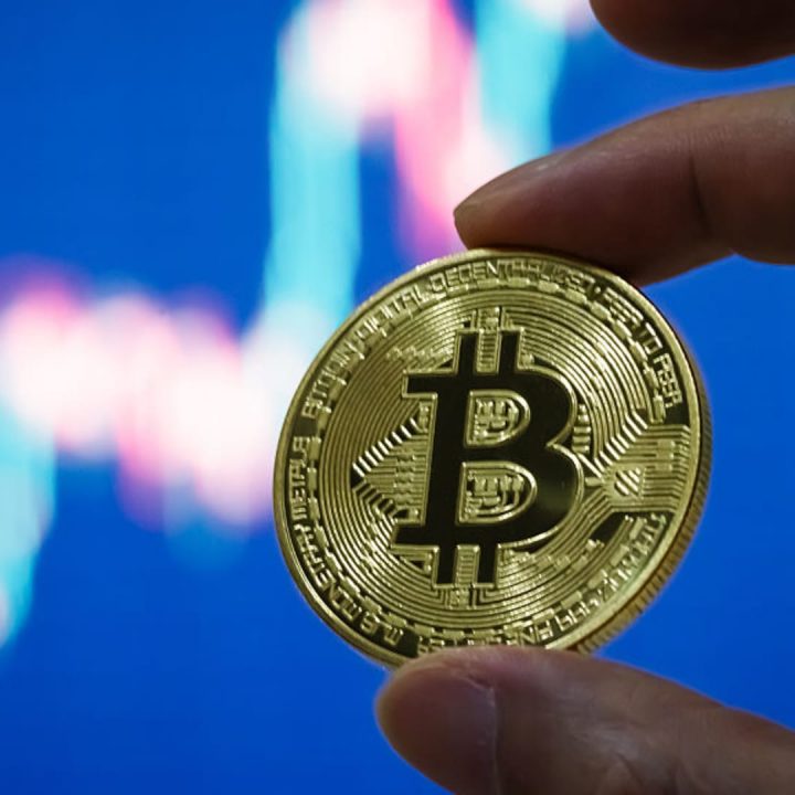 Blackrock’s iShares bitcoin fund sees record exodus as crypto heads for worst month since 2022