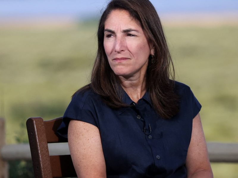 Cleveland Fed’s Hammack supports keeping rates around current ‘barely restrictive’ level