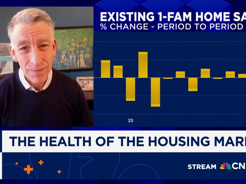 Increase in delistings is propping up home prices, says Redfin CEO