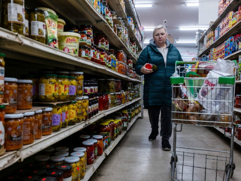 Trust these numbers? Economists see a lot of flaws in delayed CPI report showing downward inflation