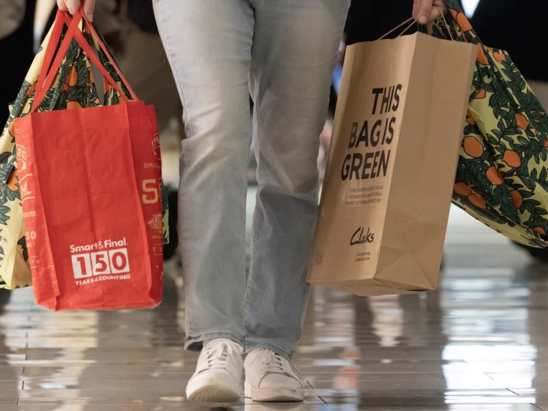 Visa says holiday spending rose 4.2% via AI, tech and apparel growth