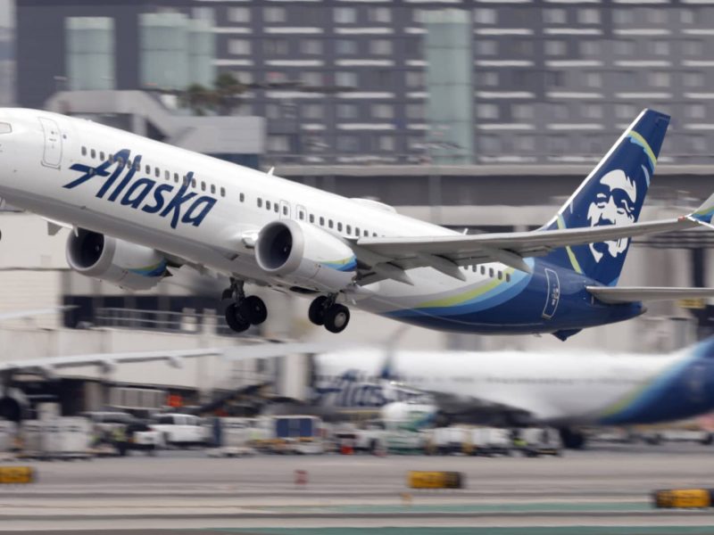Alaska Airlines buys over 100 Boeing 737-10 jets in carrier’s biggest order