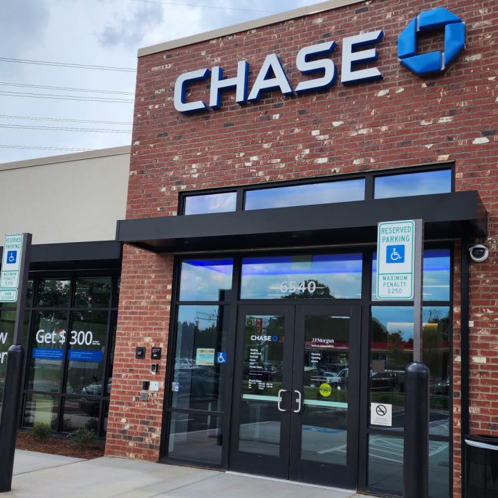 Stocks making the biggest moves midday: JPM, MRNA, BA, CAH