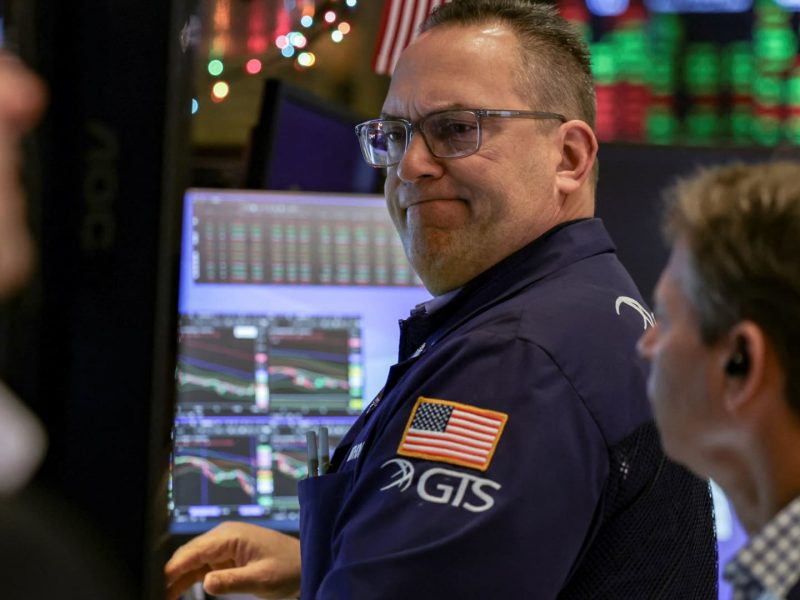 U.S. stocks show little reaction to Trump’s extraordinary Venezuela action. Why investors see a bull case