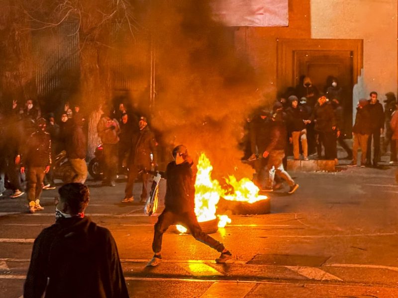 Oil rallies after Trump tells Iran protesters help is on the way