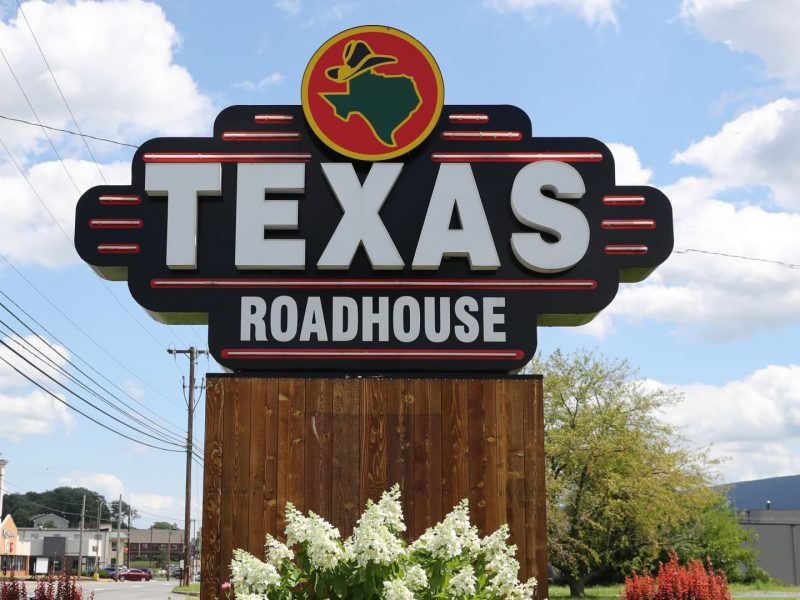 Texas Roadhouse gets a pass from Wall Street. What’s next might be out of its control