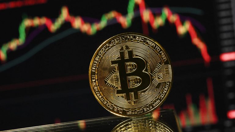 Bitcoin briefly breaks below $73,000 to lowest since November 2024 as heavy selling resumes