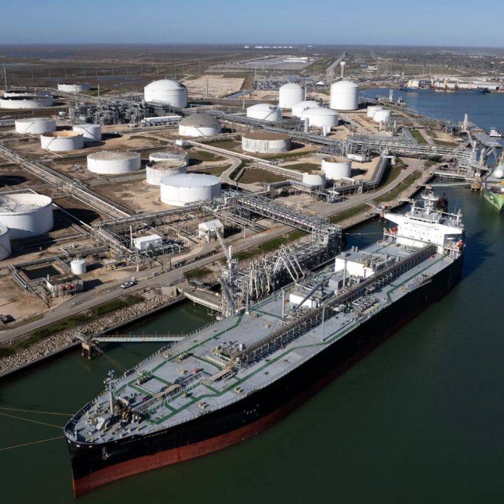 Oil prices jump on report U.S.-Iran nuclear talks are collapsing