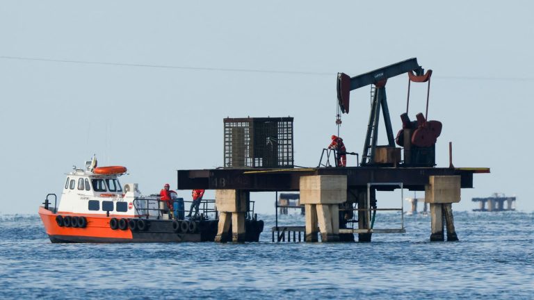 U.S. could issue general license for oil companies to produce in Venezuela