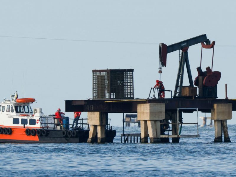 U.S. could issue general license for oil companies to produce in Venezuela