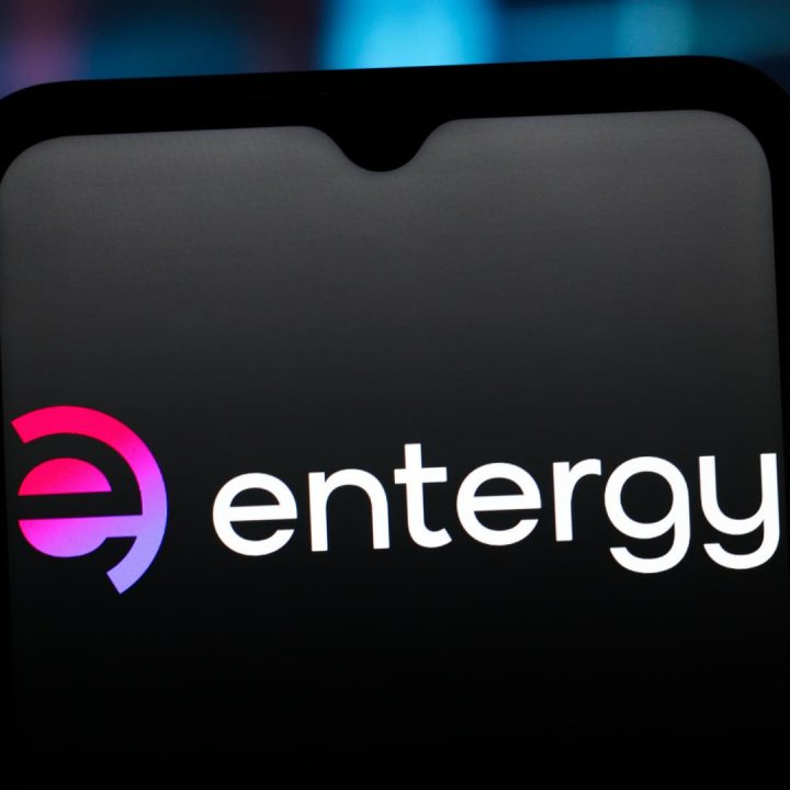 This sector is roaring to start 2026. Wall Street likes these dividend payers